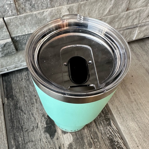 YETI Rambler Stainless Steel Tumbler with Magslider Lid 30oz Seafoam - Picture 5 of 10